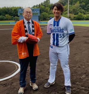 井上絢登選手と