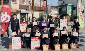 うめんべいを街頭でPR2