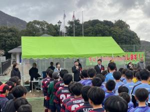 太宰府メモリアルパーク旗争奪太宰府市とびうめ少年サッカー大会1