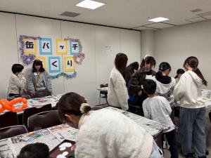 缶バッジづくりのブース