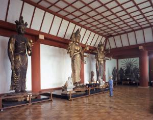 観世音寺 宝蔵内部（画像提供：九州歴史資料館）