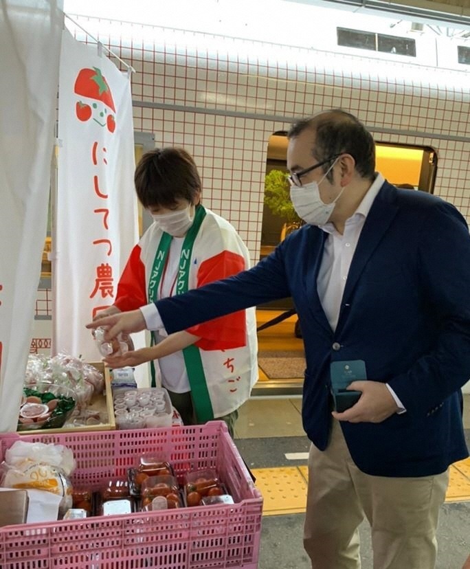 西鉄食堂列車、太宰府駅でマルシェの画像3