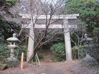 宝満山の石造鳥居画像