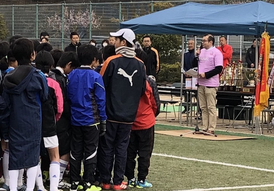 とびうめ少年サッカー大会開会式の様子