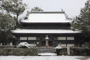 講堂（雪）